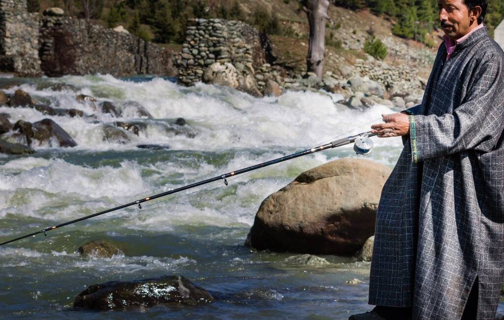 angling tour in kashmir e1734763635791